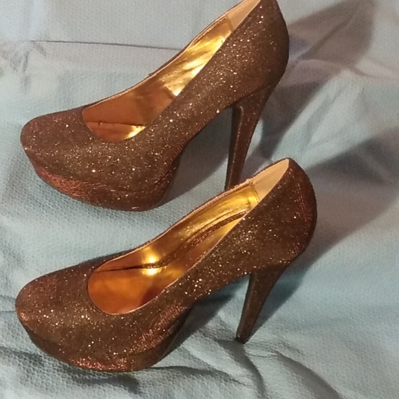 Women's "Just Fabulous" Pumps, Size 7 US - Picture 8 of 8